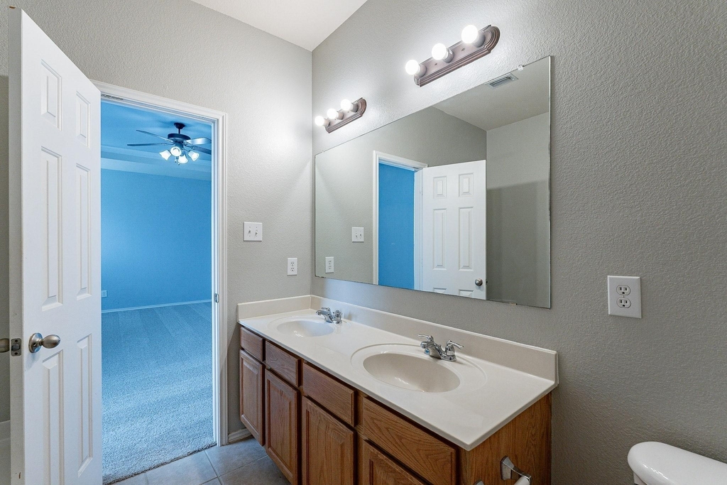 8817 Noontide Drive - Photo 20