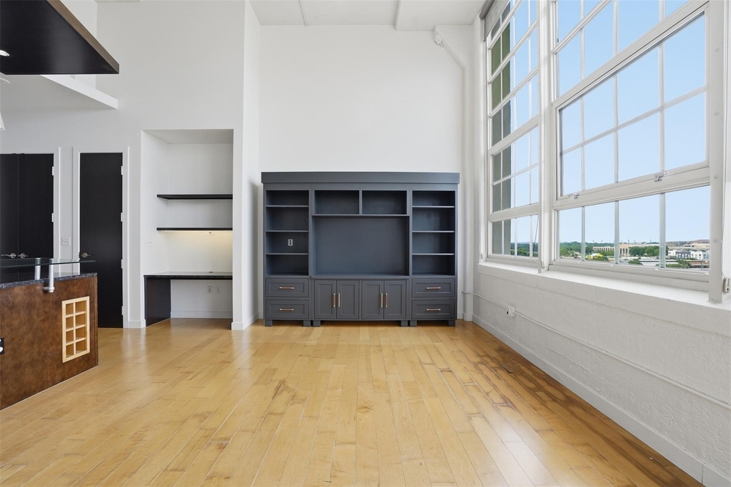 2600 W 7th Street - Photo 7