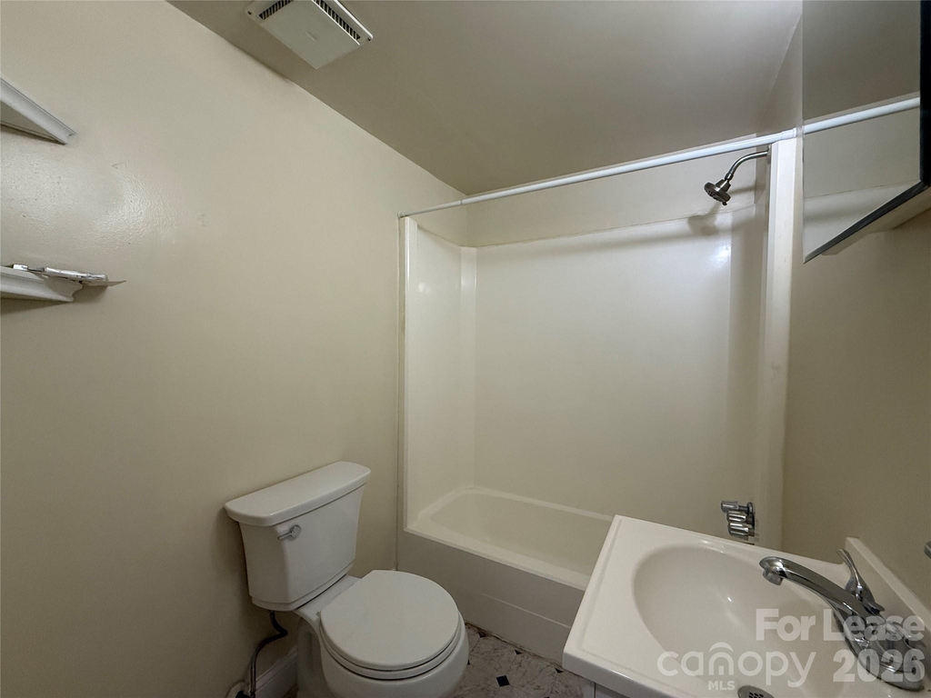 900 Lexington Avenue - Photo 5