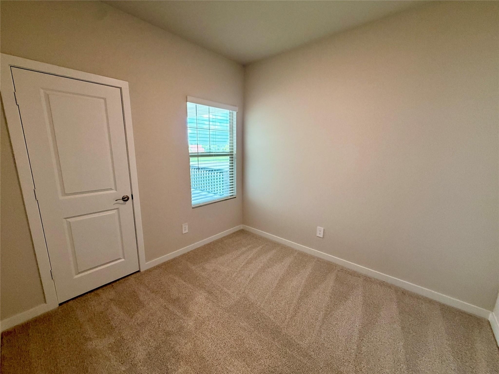 300 Winchester Lane - Photo 5