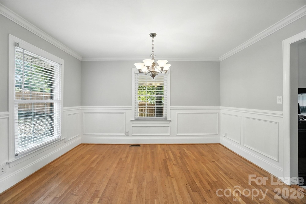 332 Seneca Place - Photo 6
