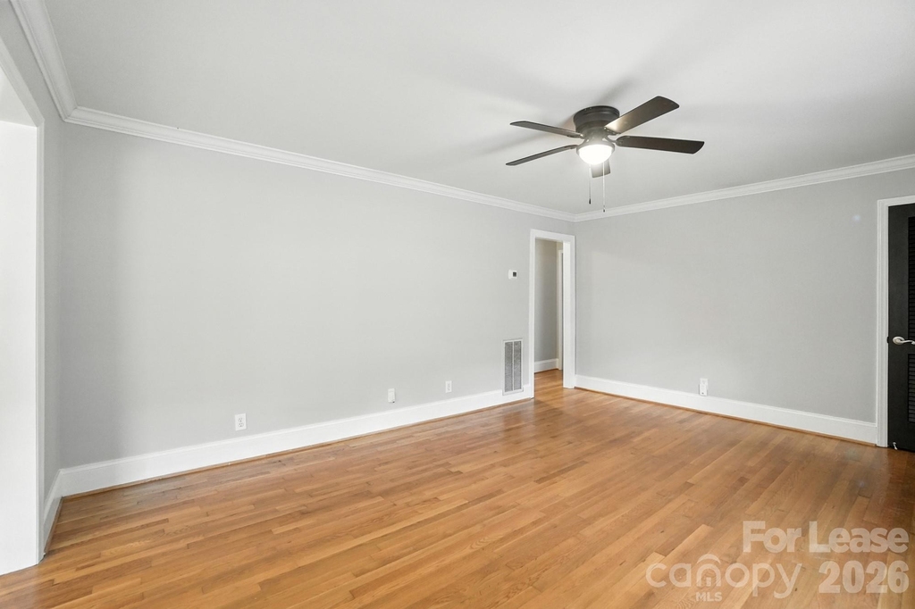 332 Seneca Place - Photo 5