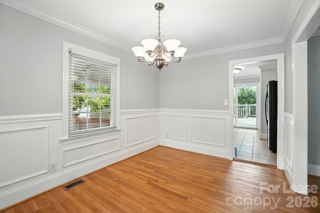 332 Seneca Place - Photo 8