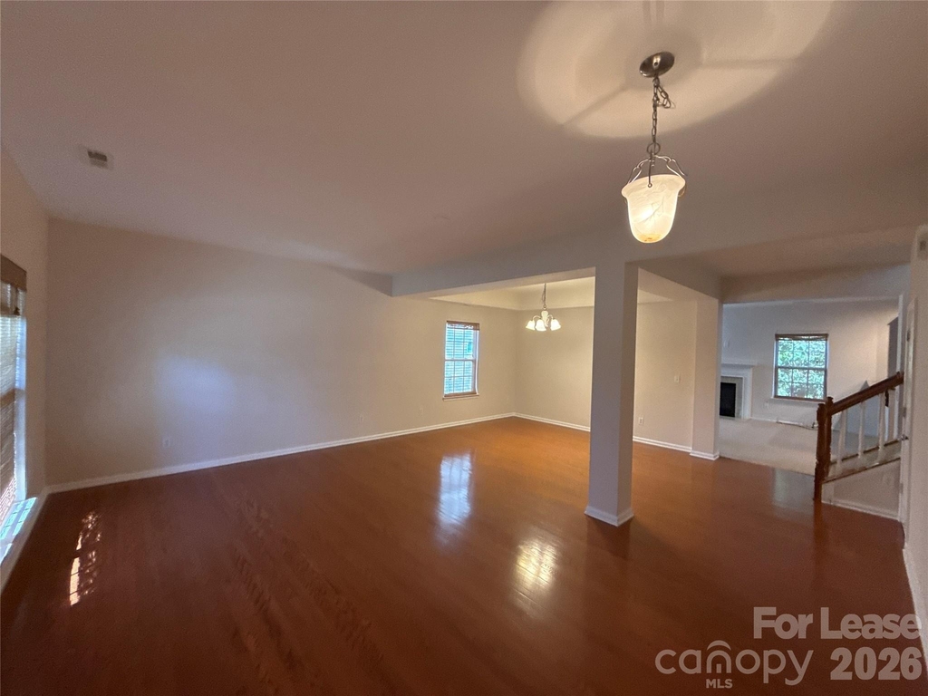 2001 Sipes Place - Photo 1