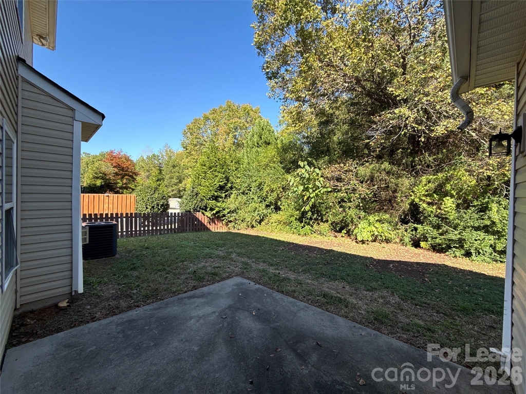2001 Sipes Place - Photo 27