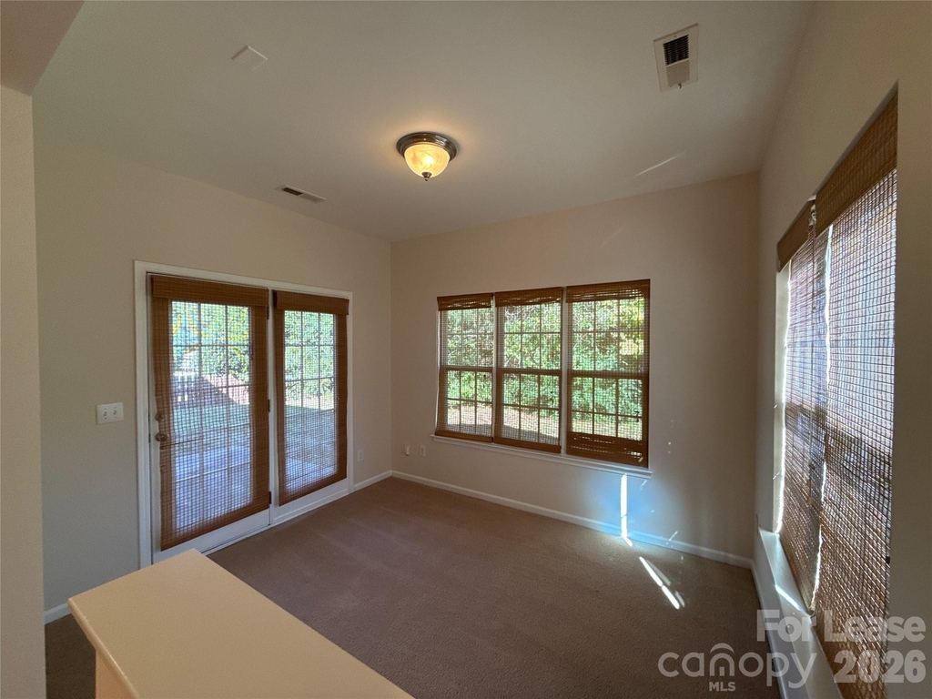 2001 Sipes Place - Photo 14