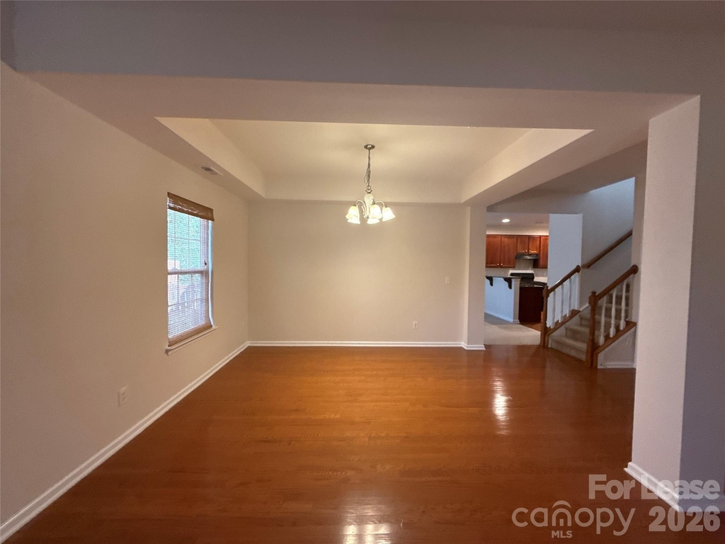 2001 Sipes Place - Photo 3