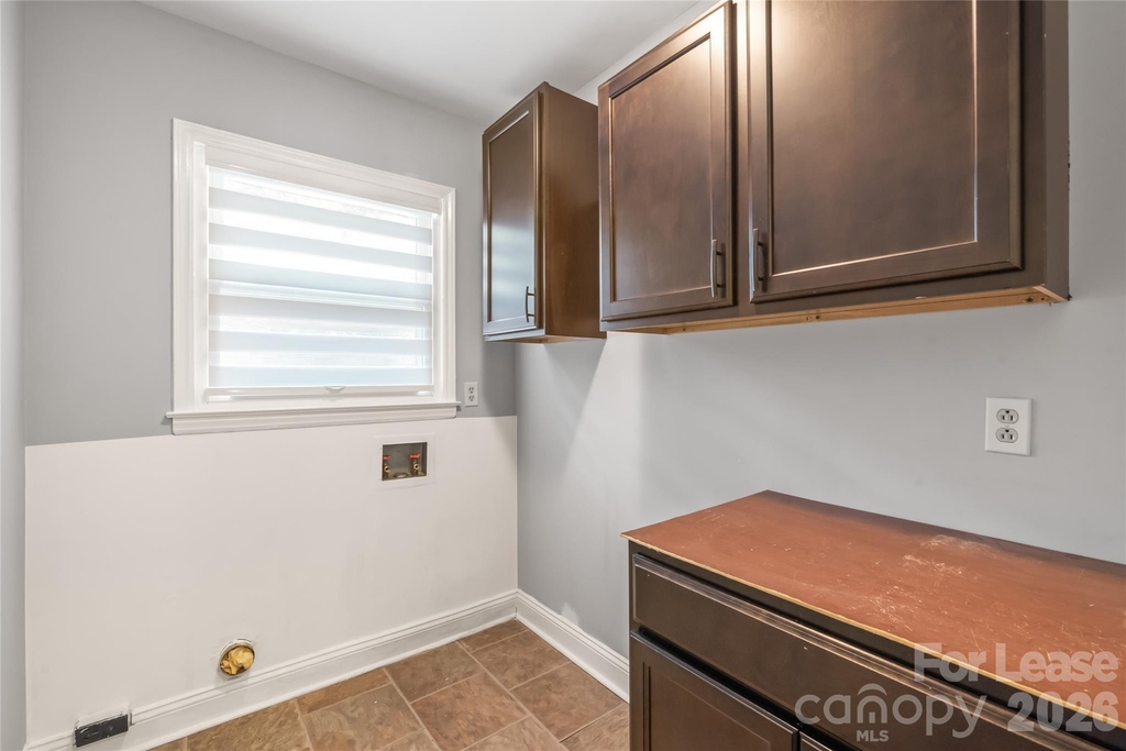 2600 E Providence Drive - Photo 18