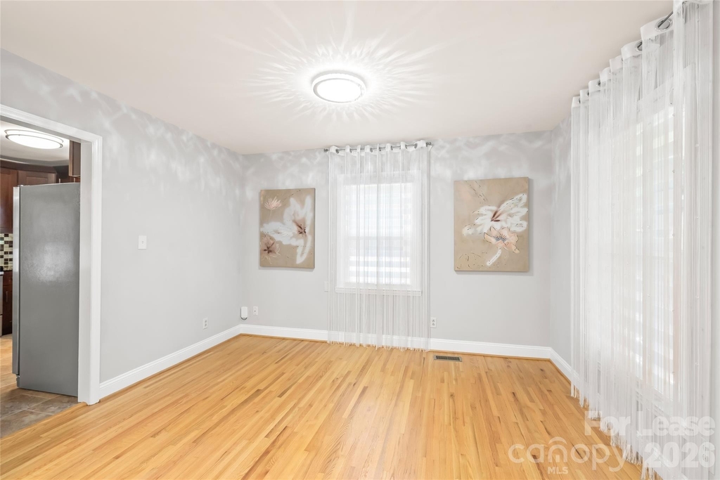 2600 E Providence Drive - Photo 7