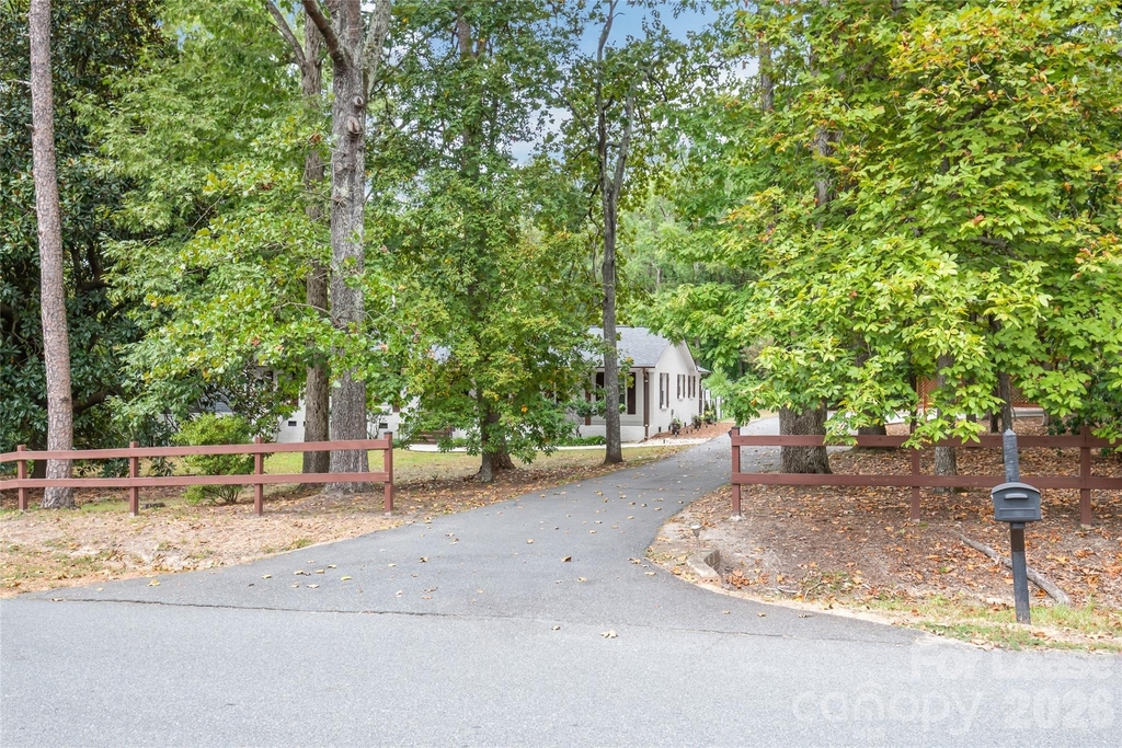 2600 E Providence Drive - Photo 36