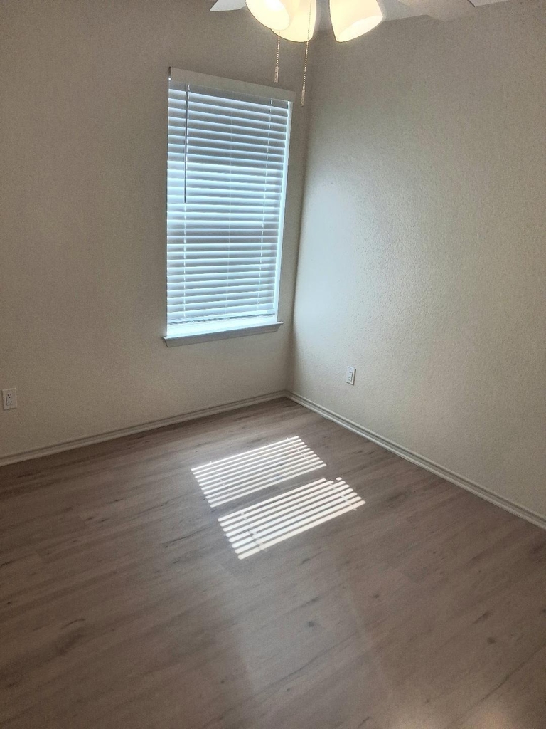 6001 Garden View Drive - Photo 16