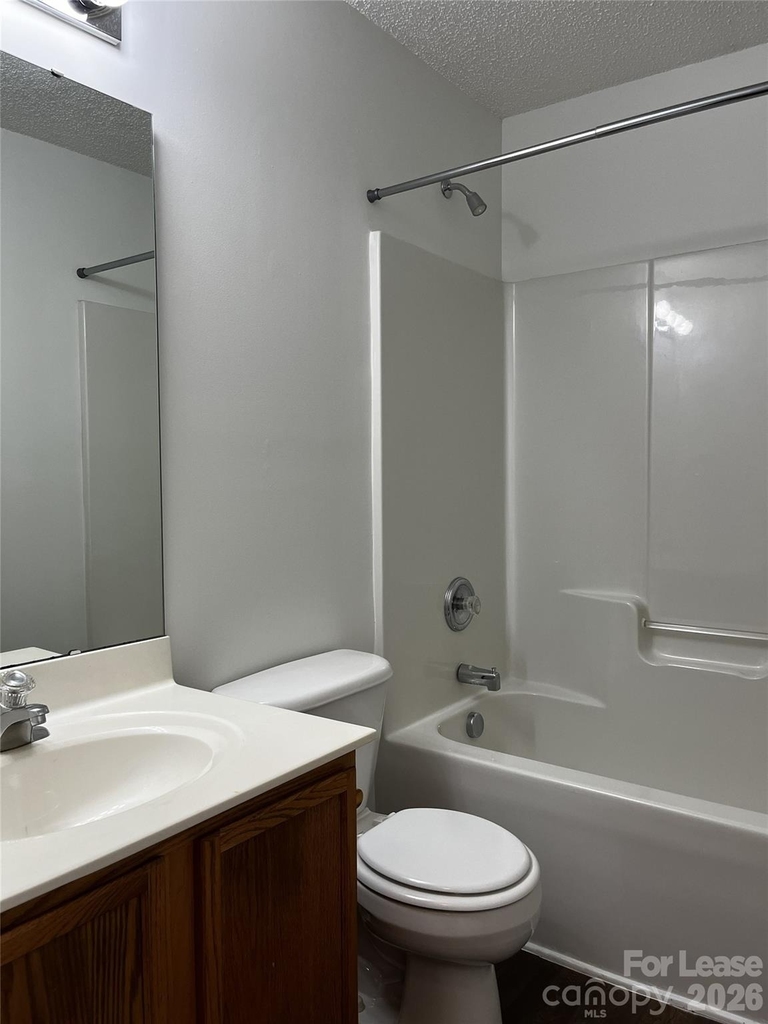 1404 Jordans Pond Lane - Photo 17