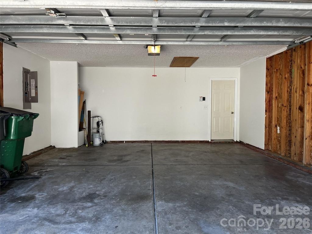 1404 Jordans Pond Lane - Photo 19