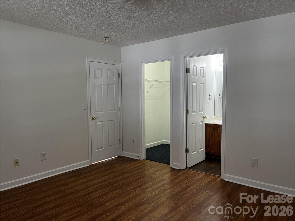 1404 Jordans Pond Lane - Photo 6