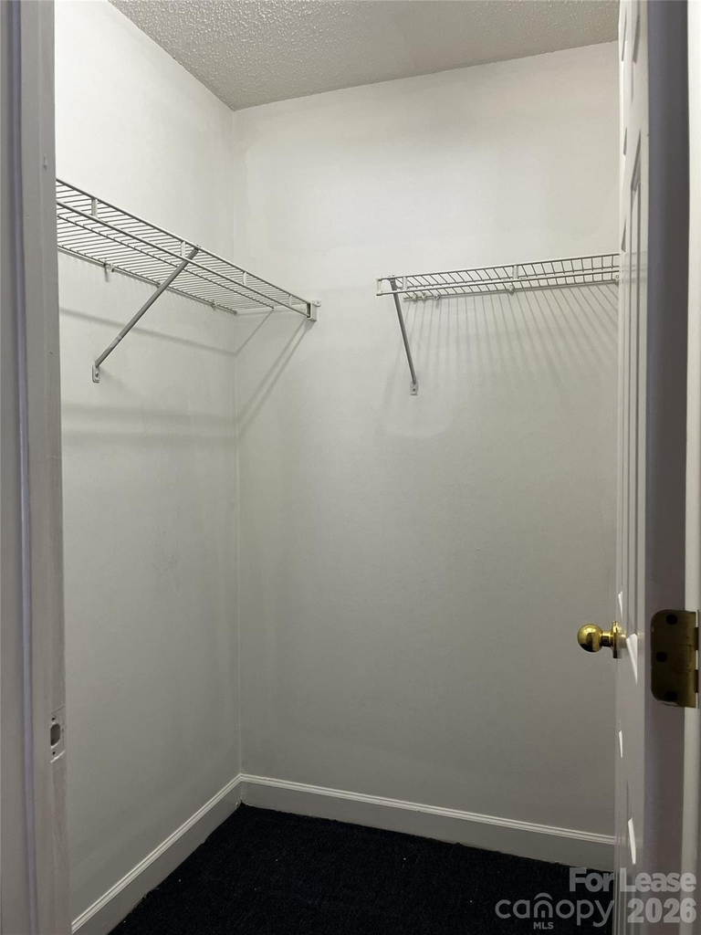 1404 Jordans Pond Lane - Photo 7