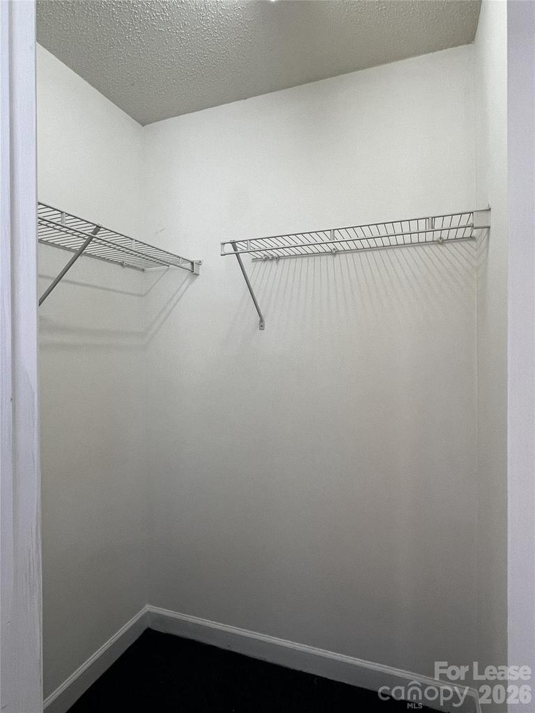 1404 Jordans Pond Lane - Photo 13