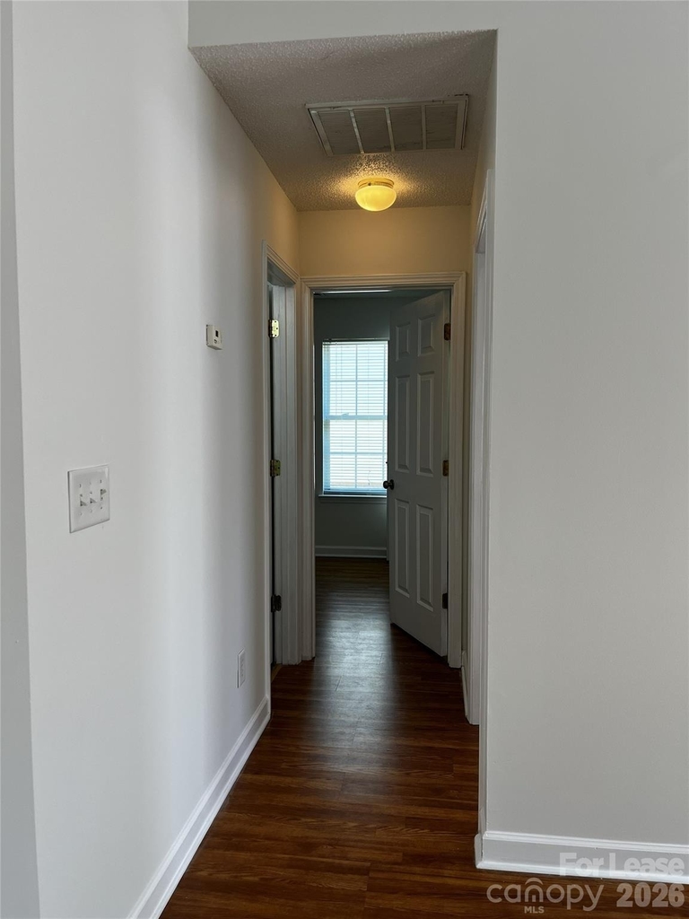 1404 Jordans Pond Lane - Photo 10