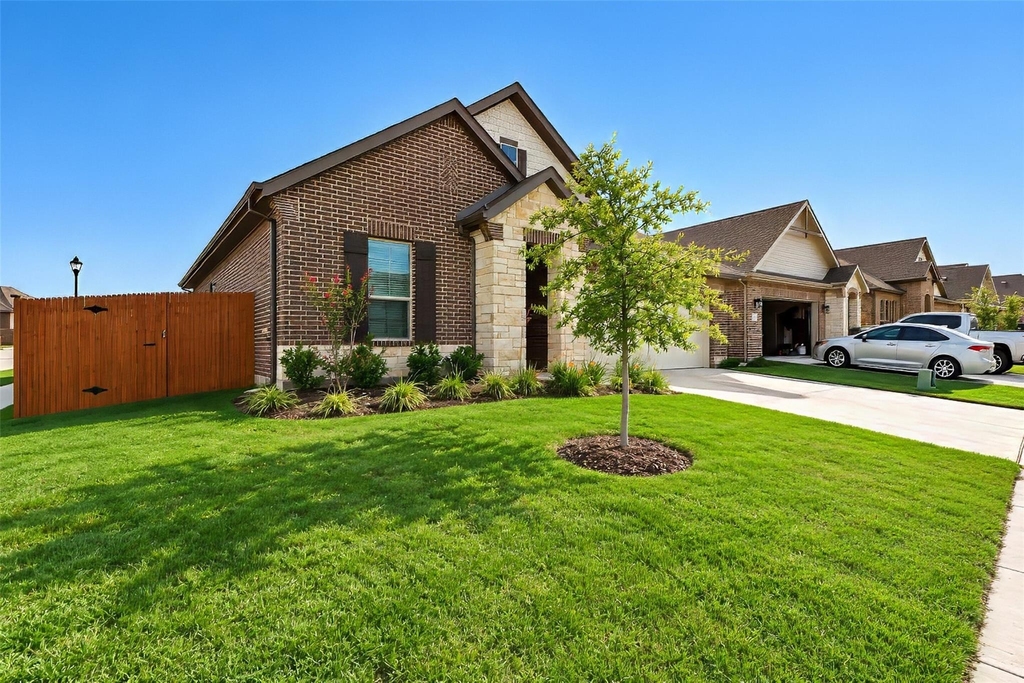2001 Kelva Drive - Photo 2