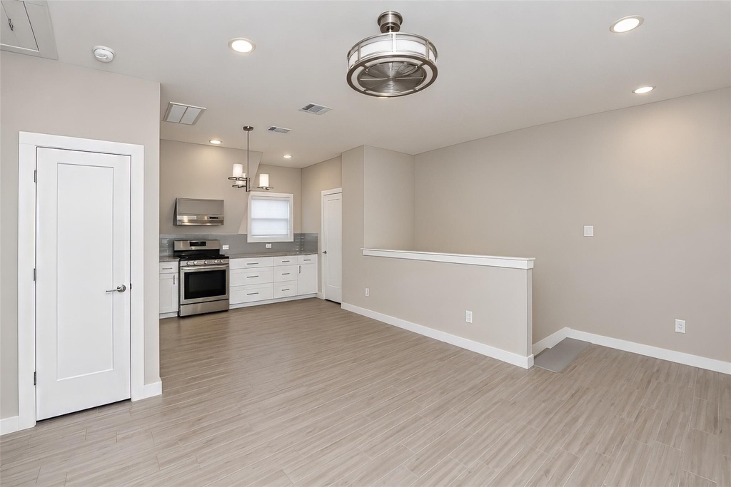 801 W Morphy Street - Photo 6