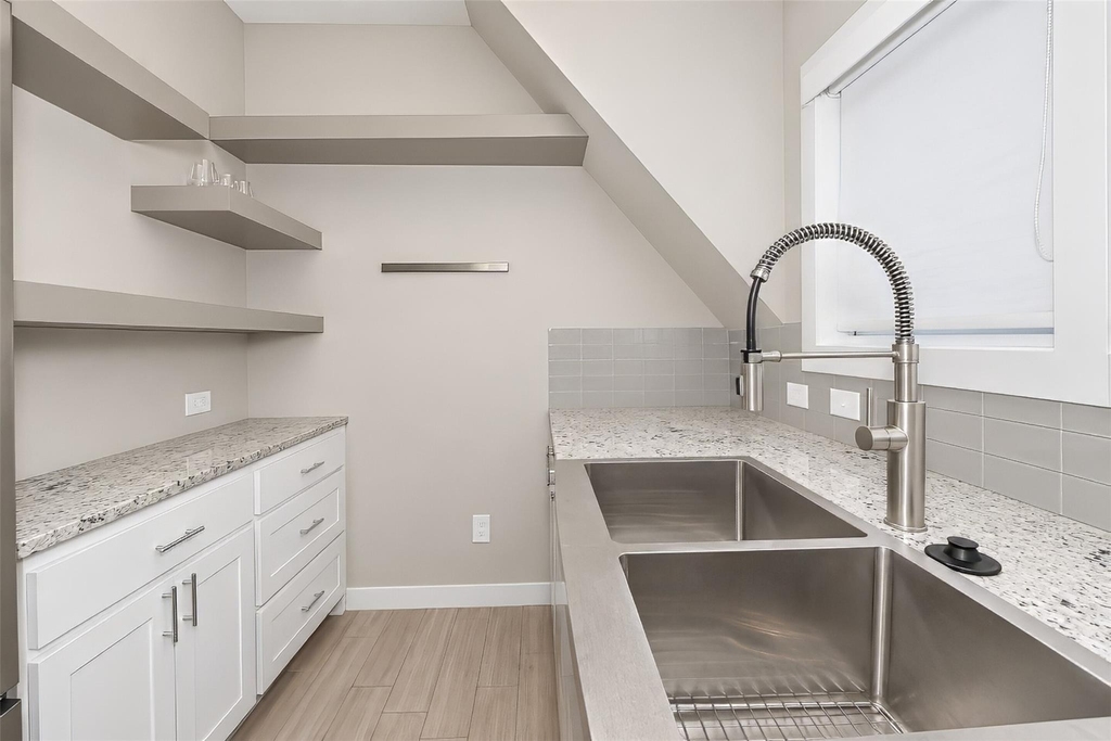 801 W Morphy Street - Photo 9