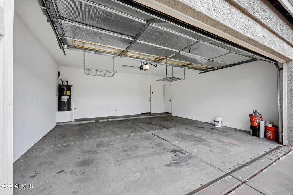 2886 N Paisley Avenue - Photo 18