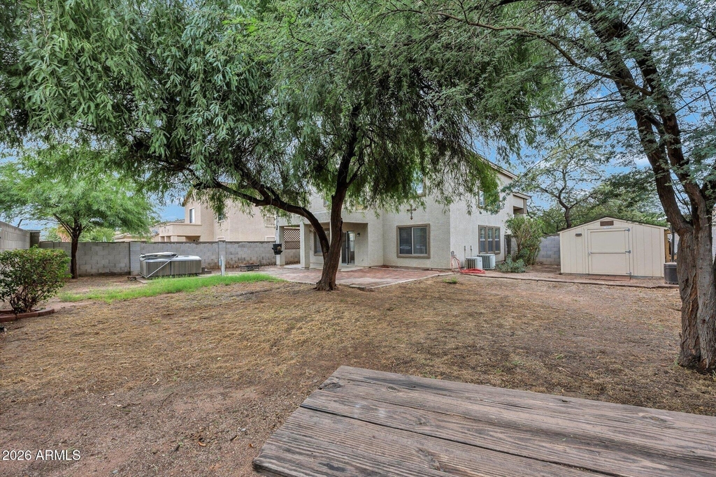 2886 N Paisley Avenue - Photo 36