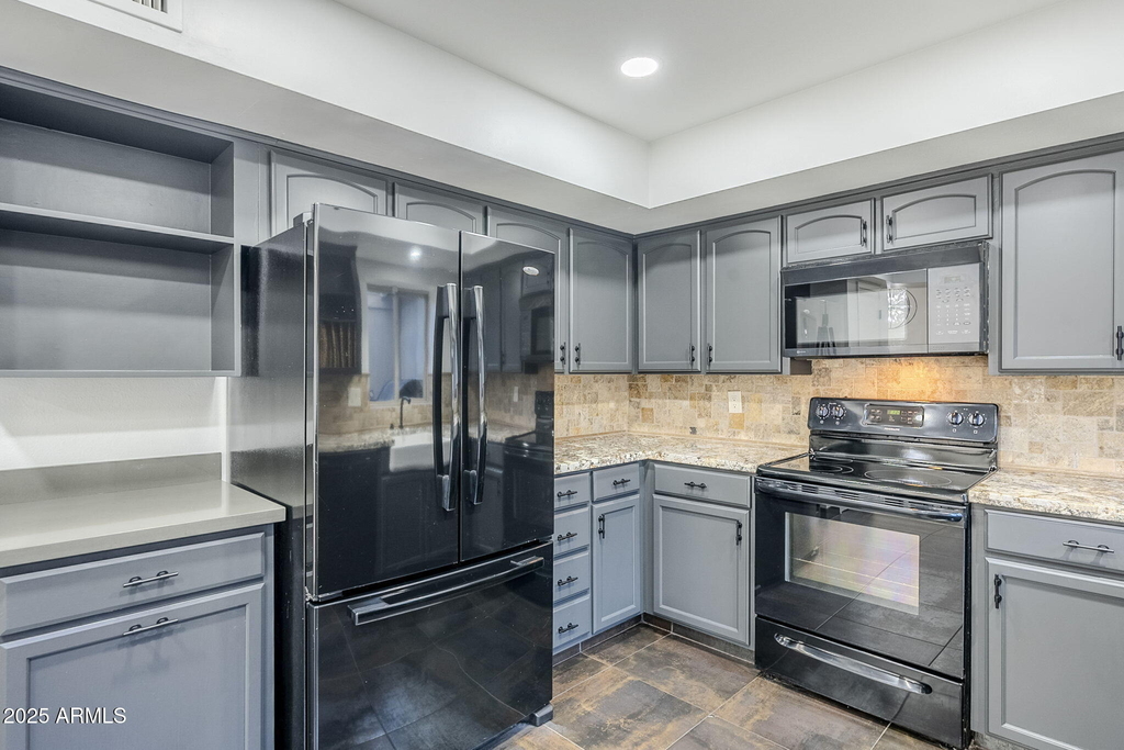 7654 E Minnezona Avenue - Photo 12