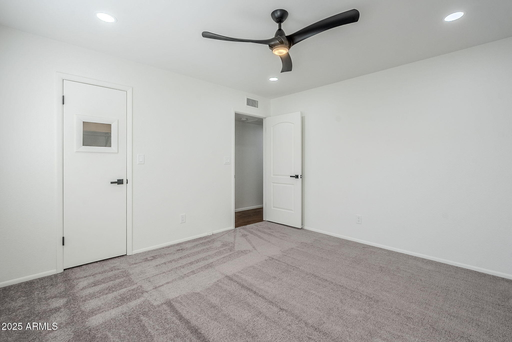 7654 E Minnezona Avenue - Photo 19
