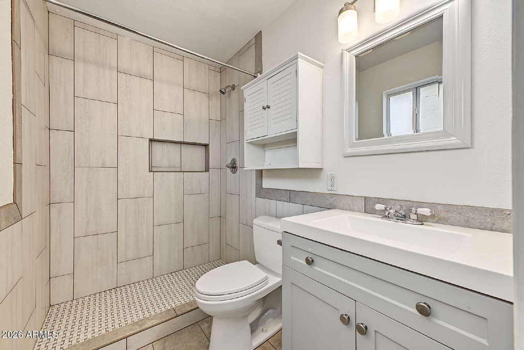 1 W Fairmont Drive - Photo 13