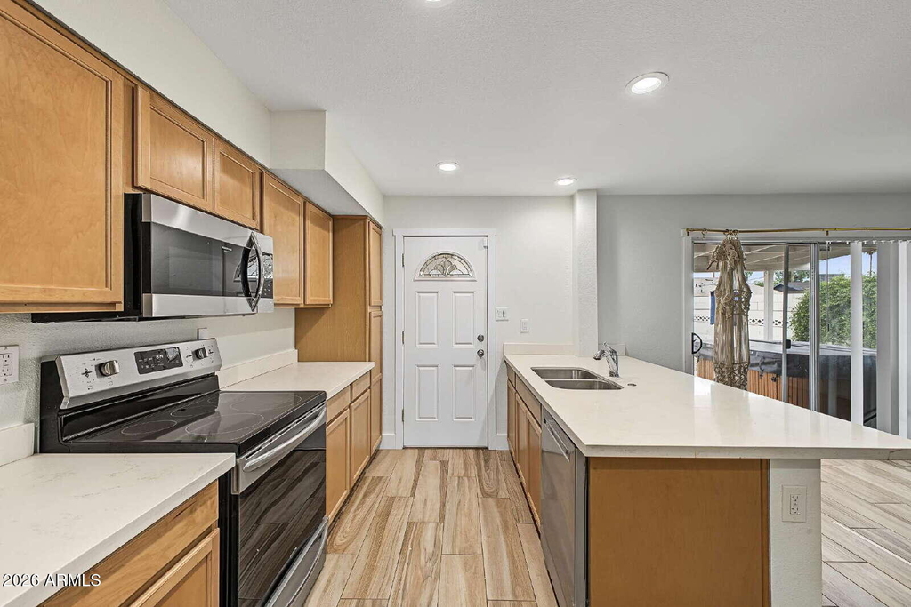 1 W Fairmont Drive - Photo 2