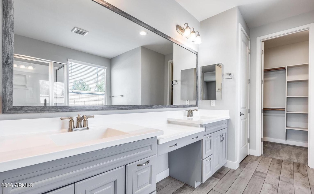 246 W White Oak Avenue - Photo 27