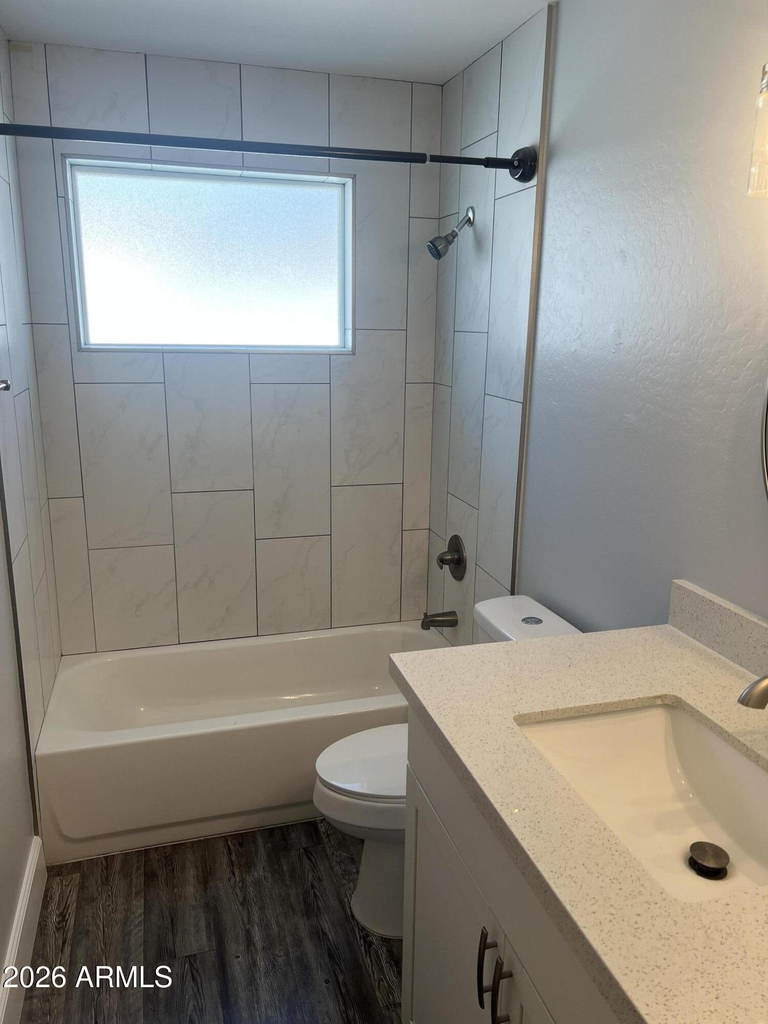213 S Doran -- - Photo 5