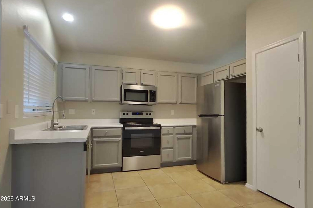 11302 W Orchid Lane - Photo 4