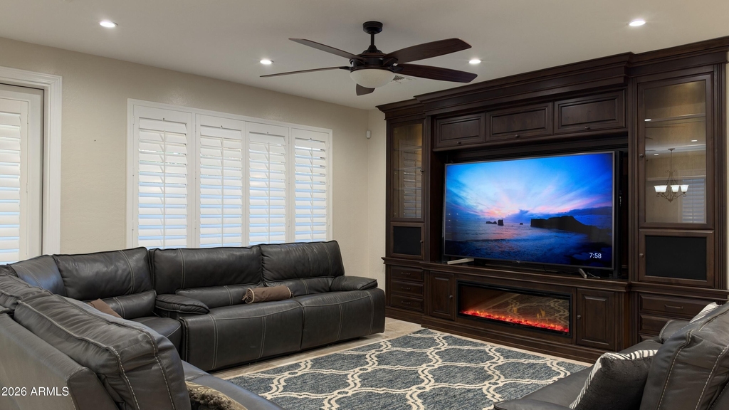 3903 E Lafayette Avenue - Photo 14