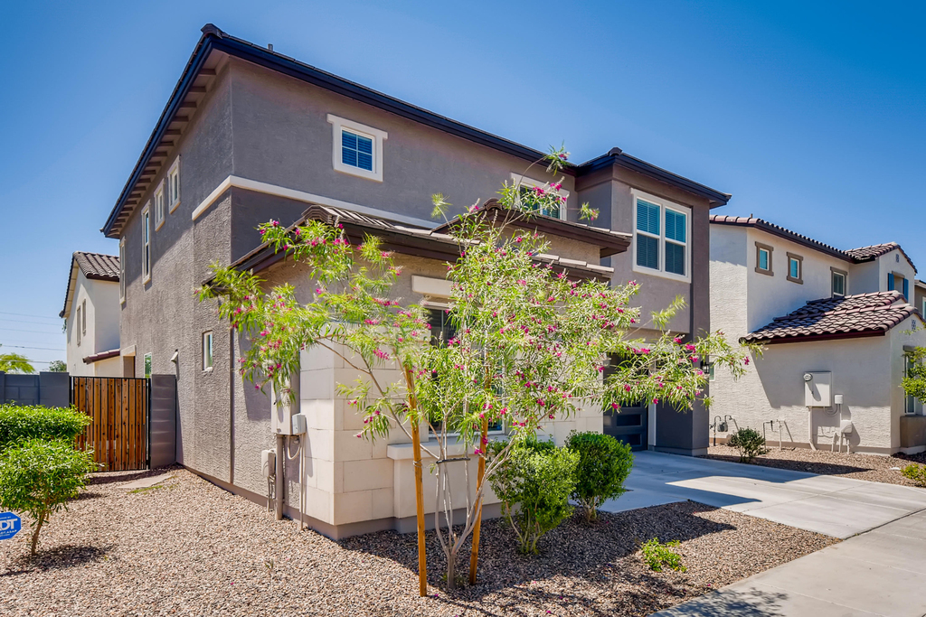 3721 E Cheery Lynn Road - Photo 1