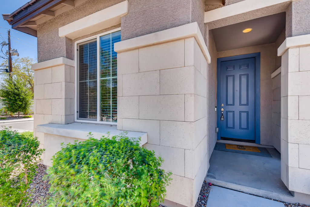 3721 E Cheery Lynn Road - Photo 2
