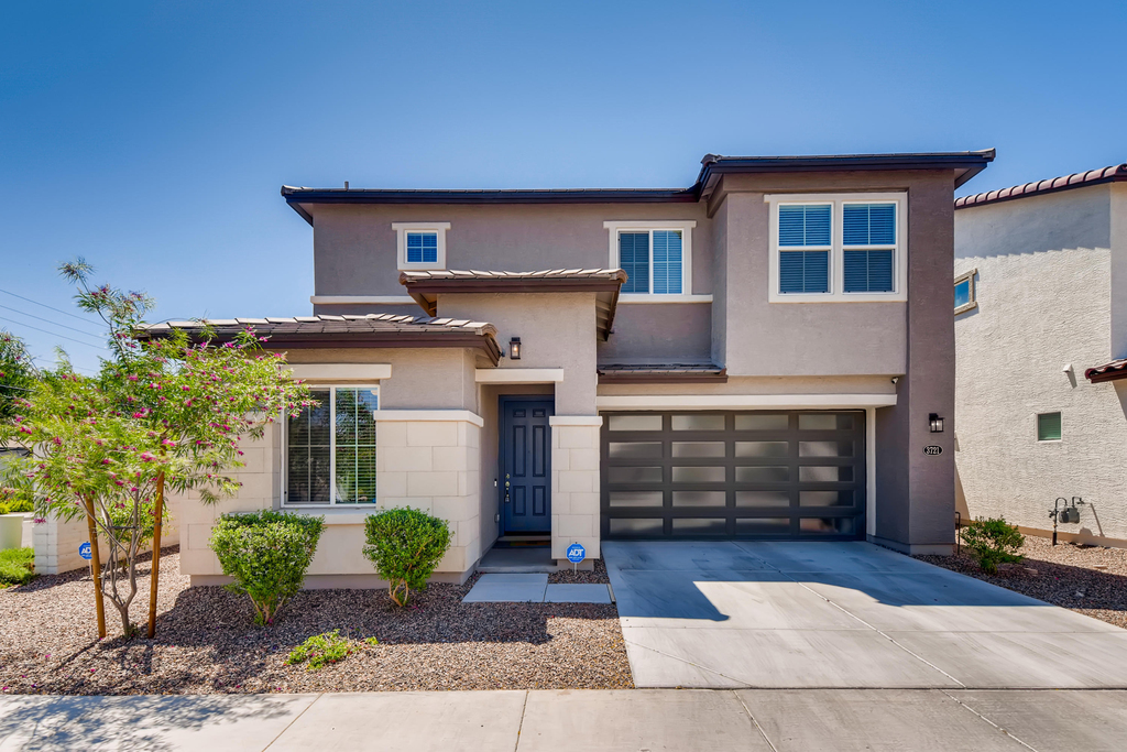 3721 E Cheery Lynn Road - Photo 0