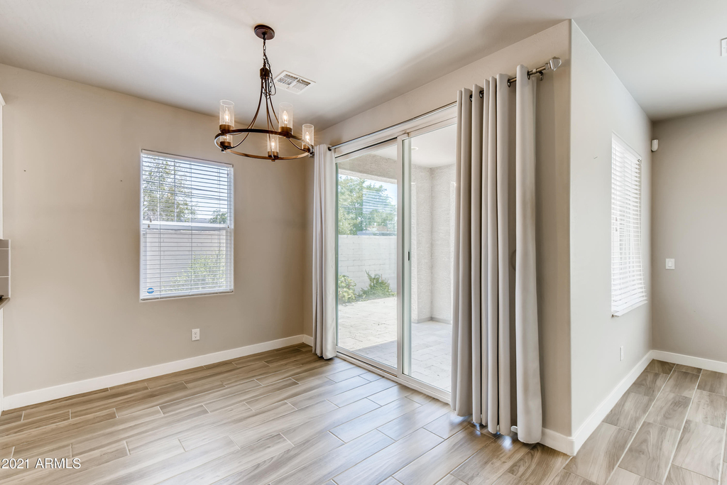 3721 E Cheery Lynn Road - Photo 9