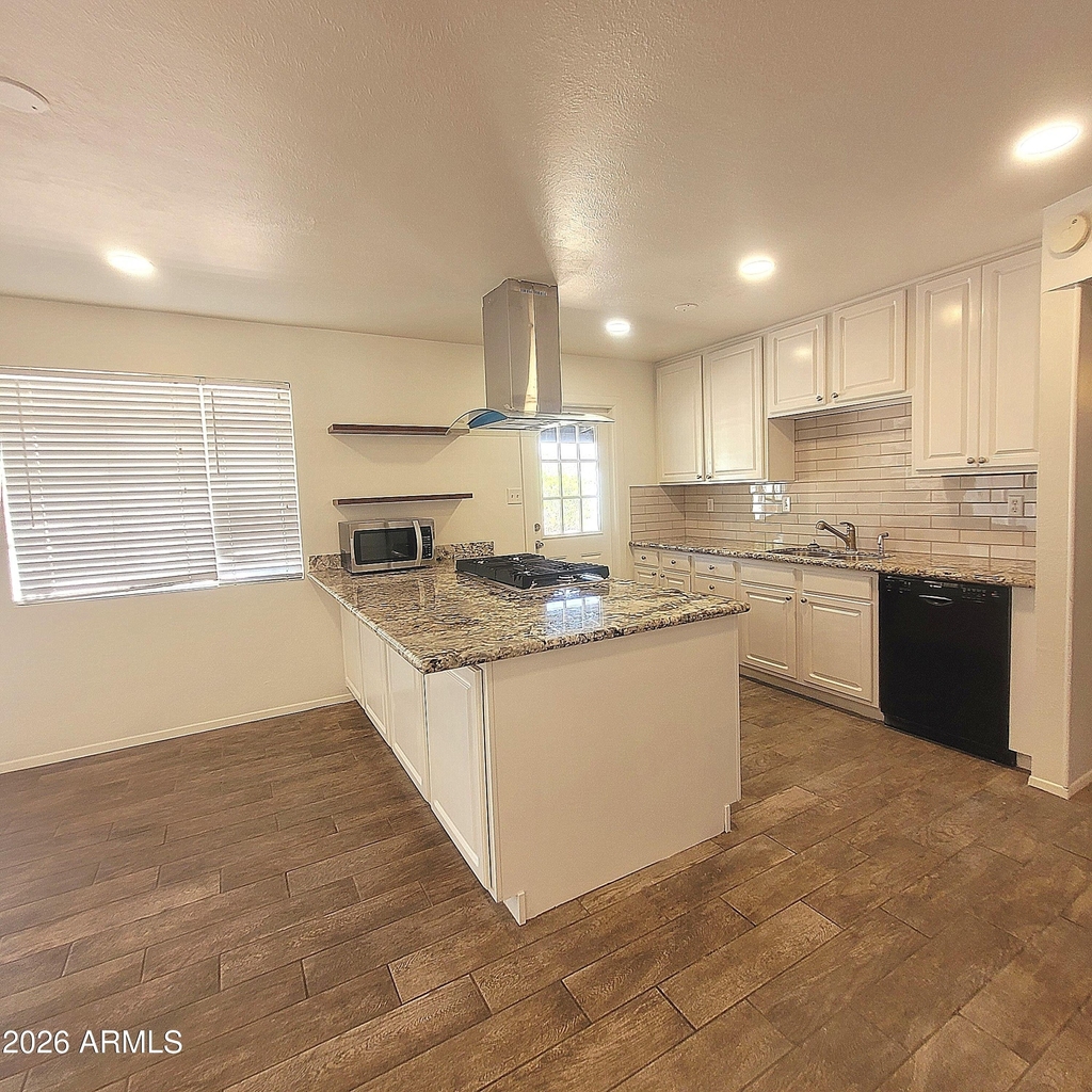 7226 E Portland Street - Photo 2