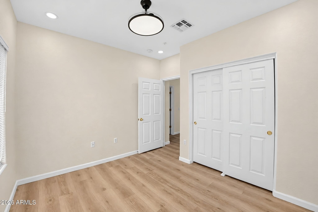 525 N Miller Road - Photo 18