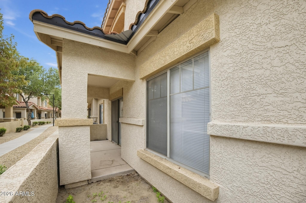 525 N Miller Road - Photo 0