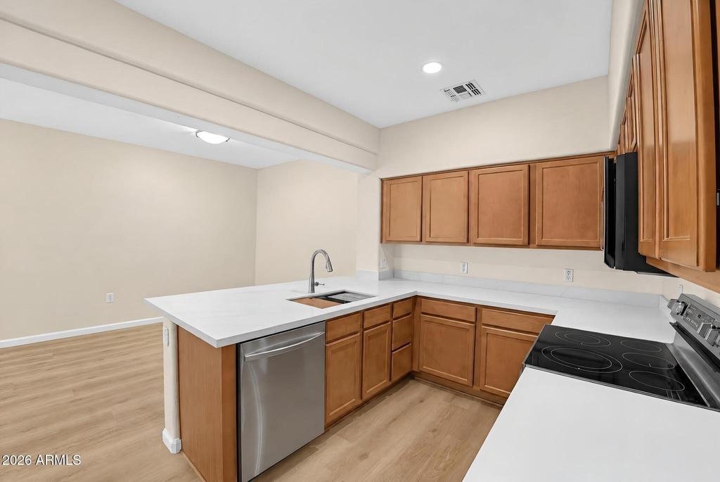 525 N Miller Road - Photo 7