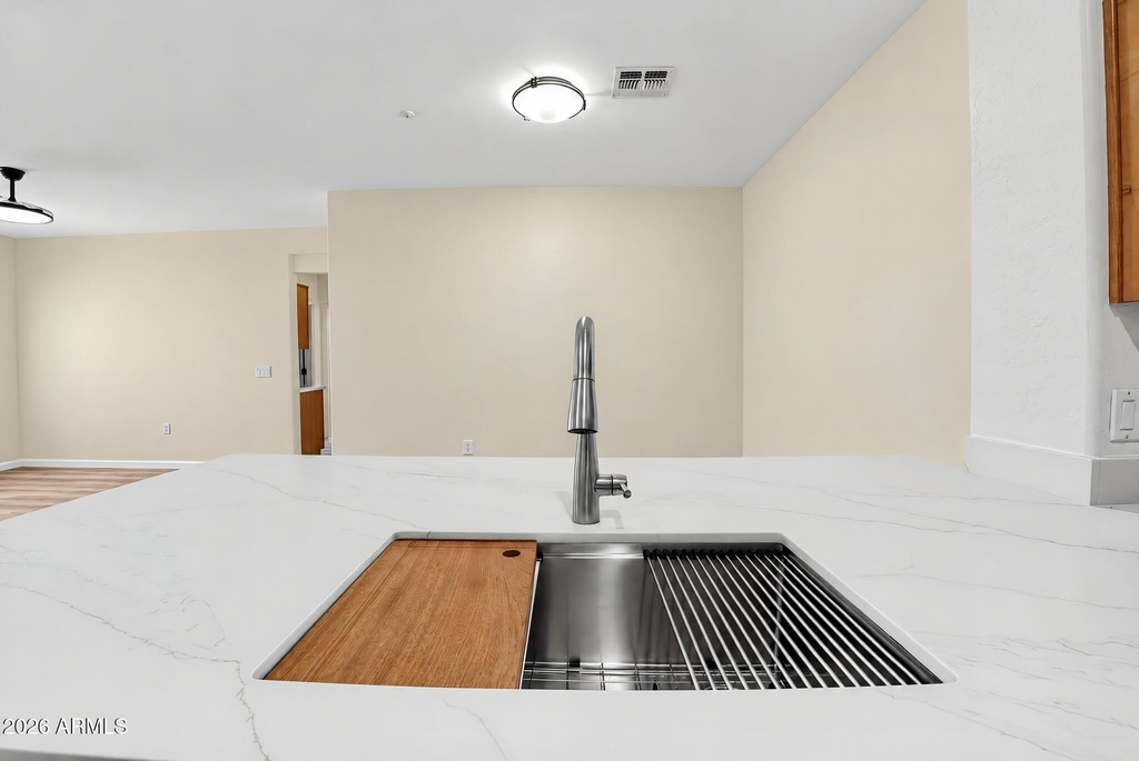 525 N Miller Road - Photo 1