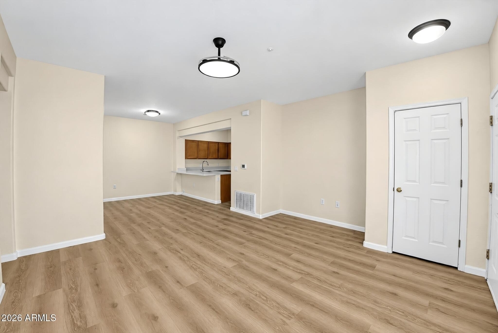 525 N Miller Road - Photo 22