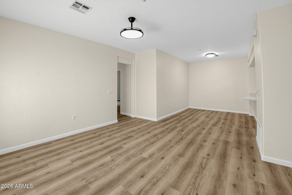 525 N Miller Road - Photo 8