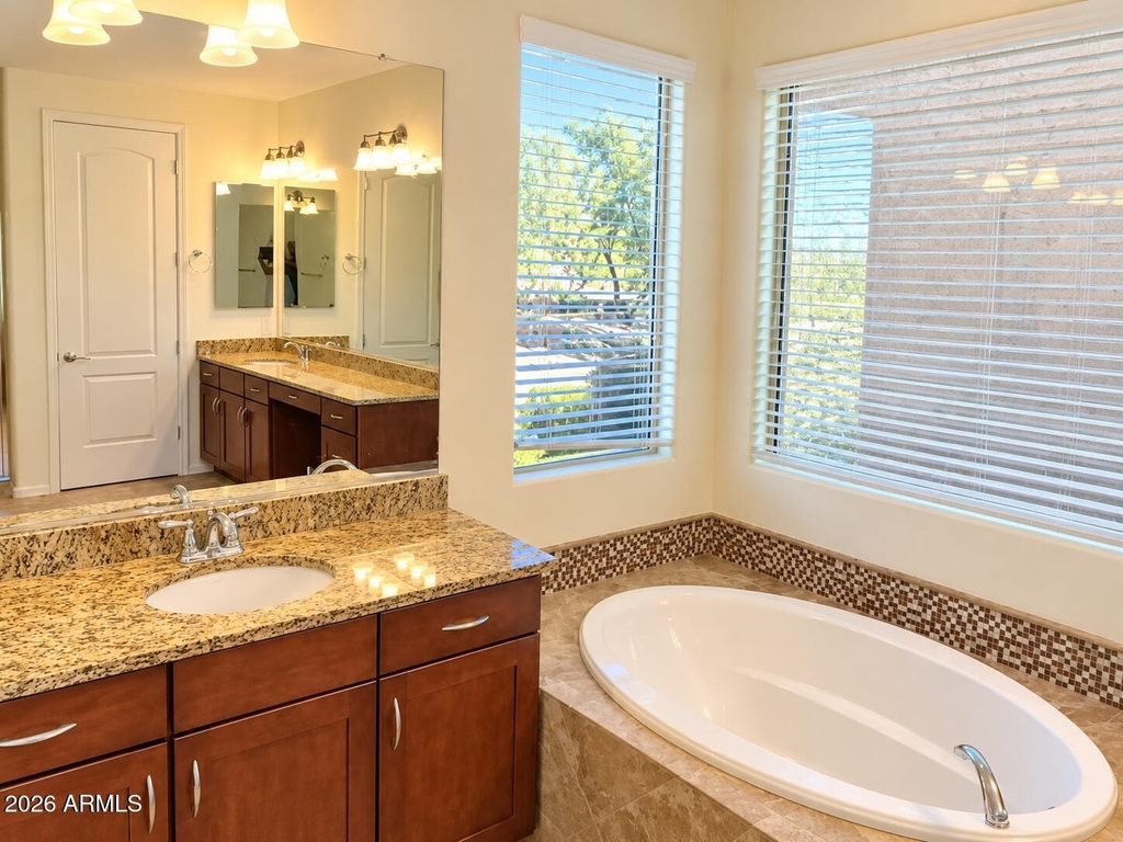 3838 E Cat Balue Drive - Photo 18