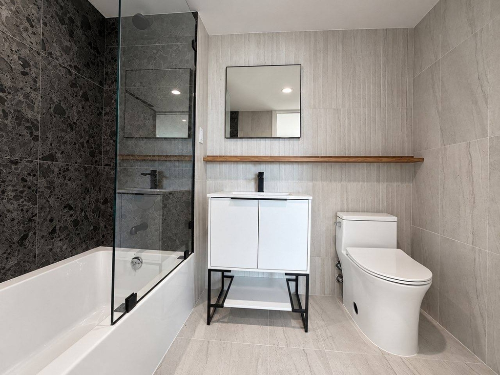 997 Rogers Avenue - Photo 3
