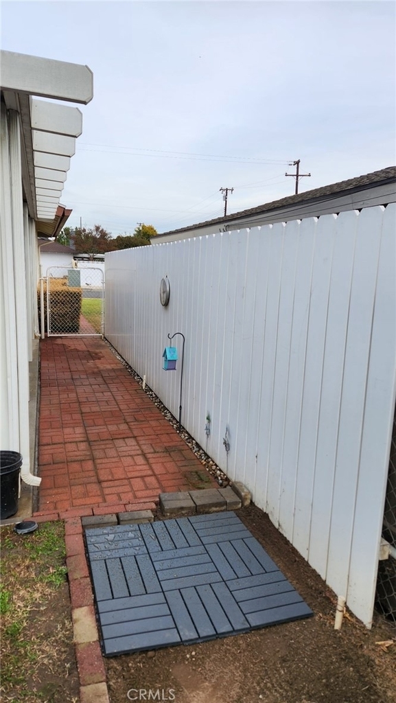 12634 3rd - Photo 12