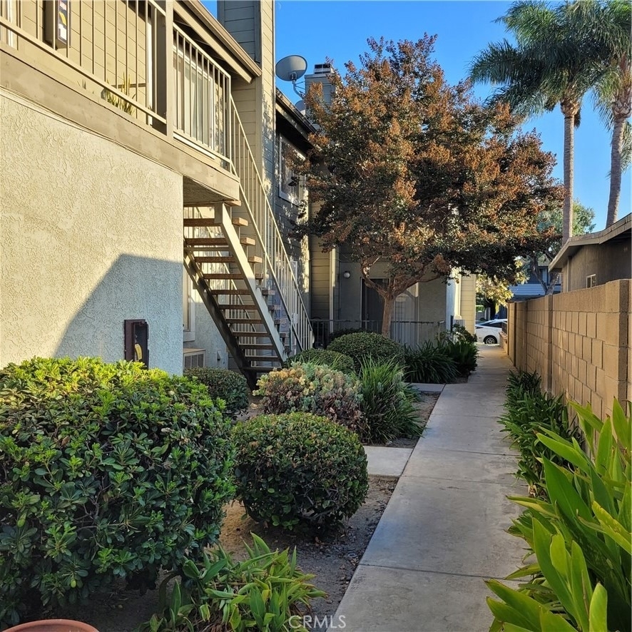 4031 Howard - Photo 1