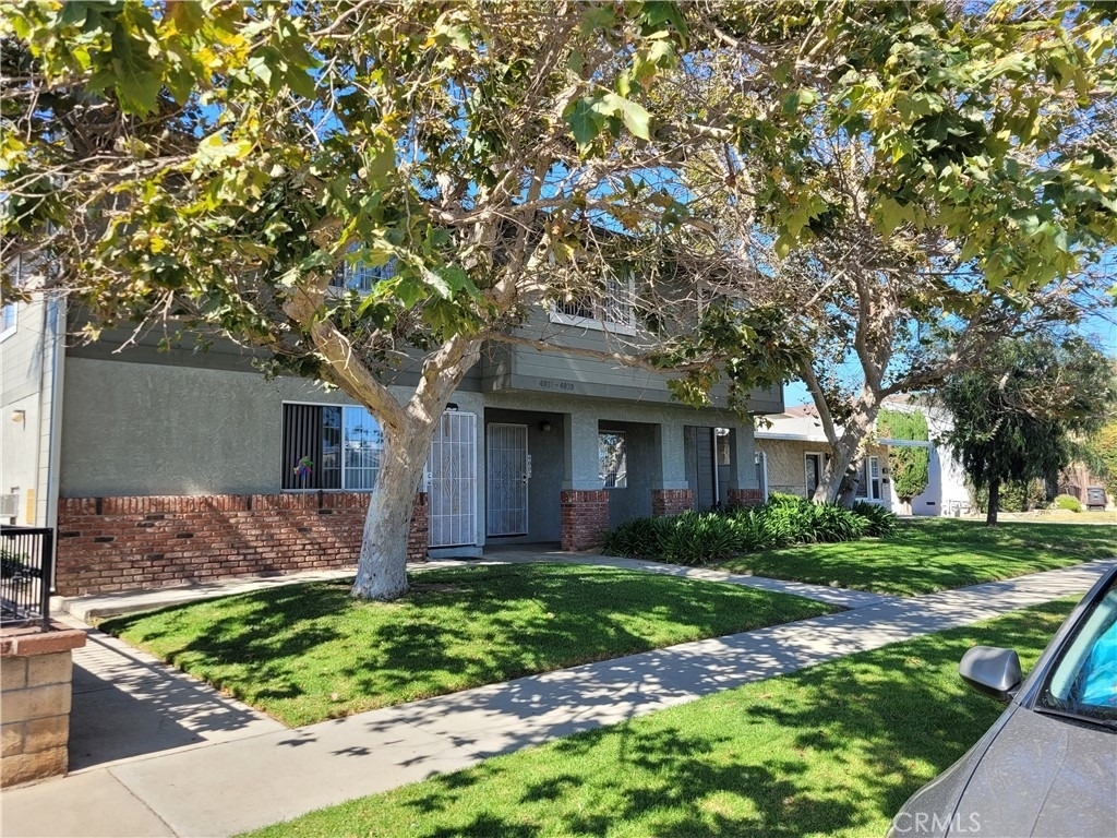 4031 Howard - Photo 0